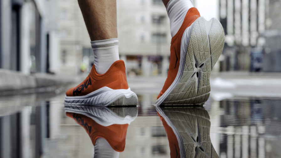 HOKA ONE ONE CARBON X 2