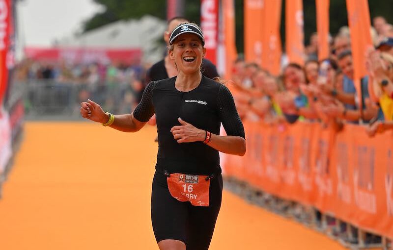Kerry Hickson / Outlaw Triathlon 2021