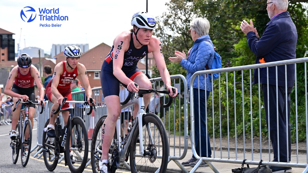 Lotte Miller WTCS Sunderland photo credit World Triathlon / Petko Beier