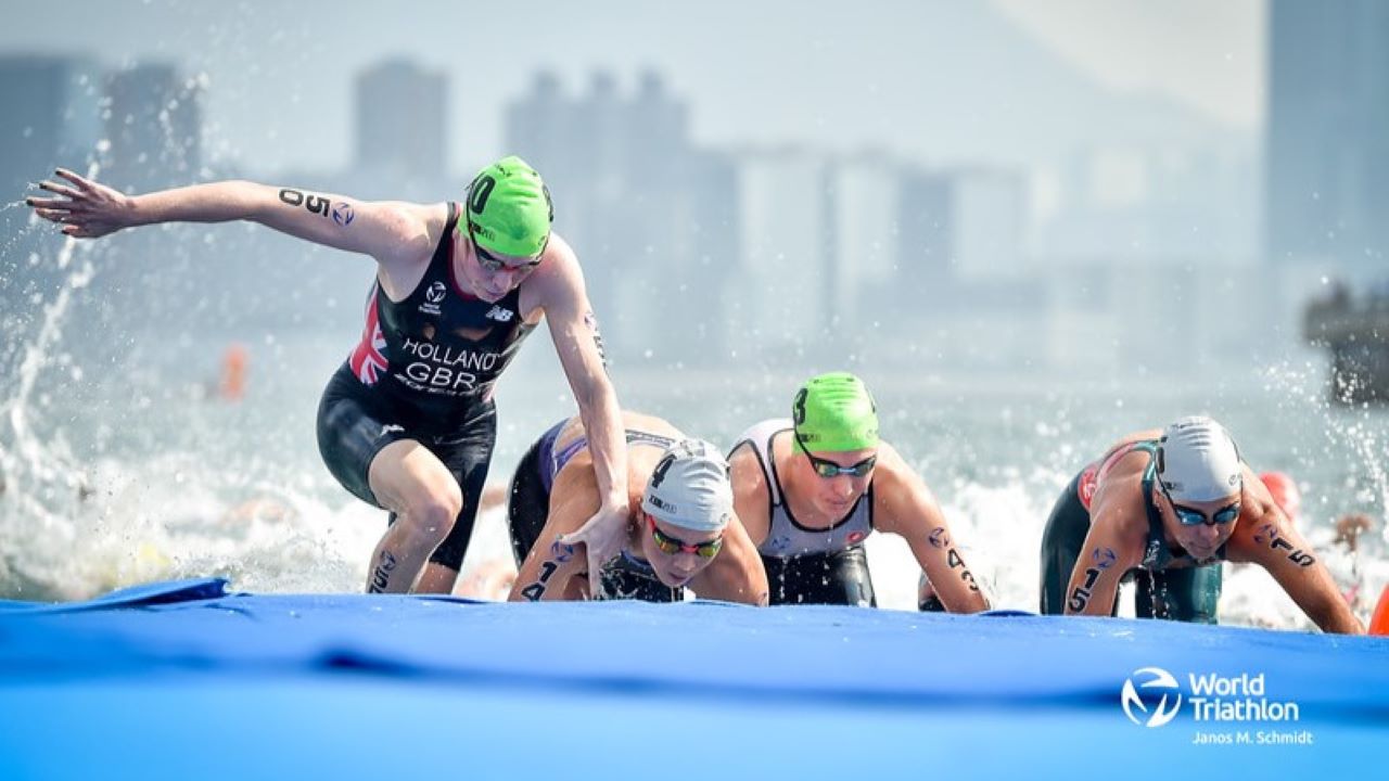 Vicky Holland World Triathlon Cup Hong Kong 2024 swim exit