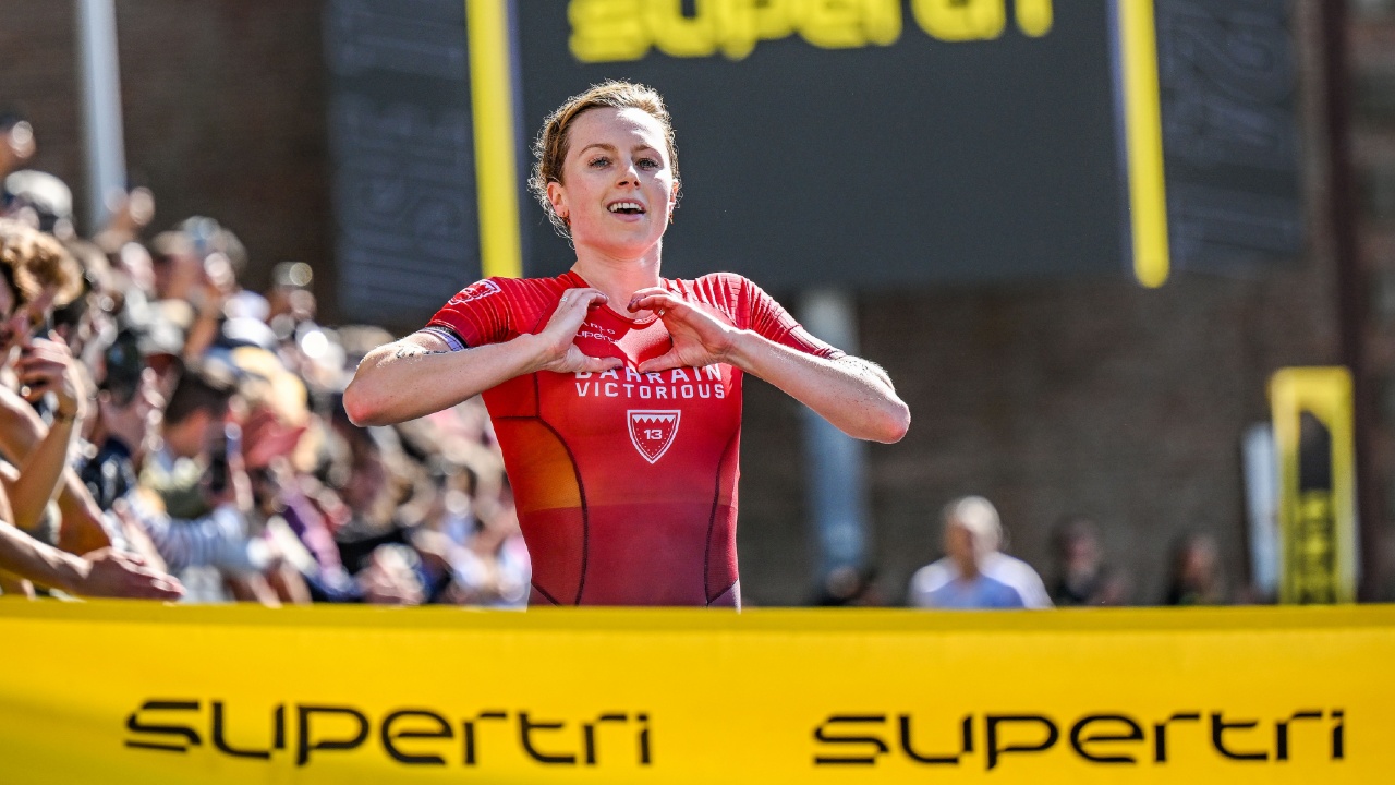 Georgia Taylor Brown wins supertri Toulouse 2024