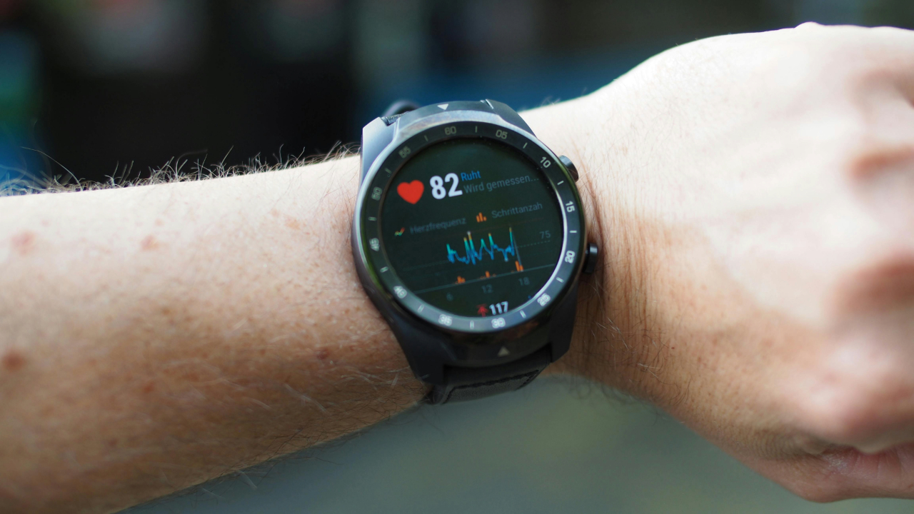 Heart rate variability smart watch tracking