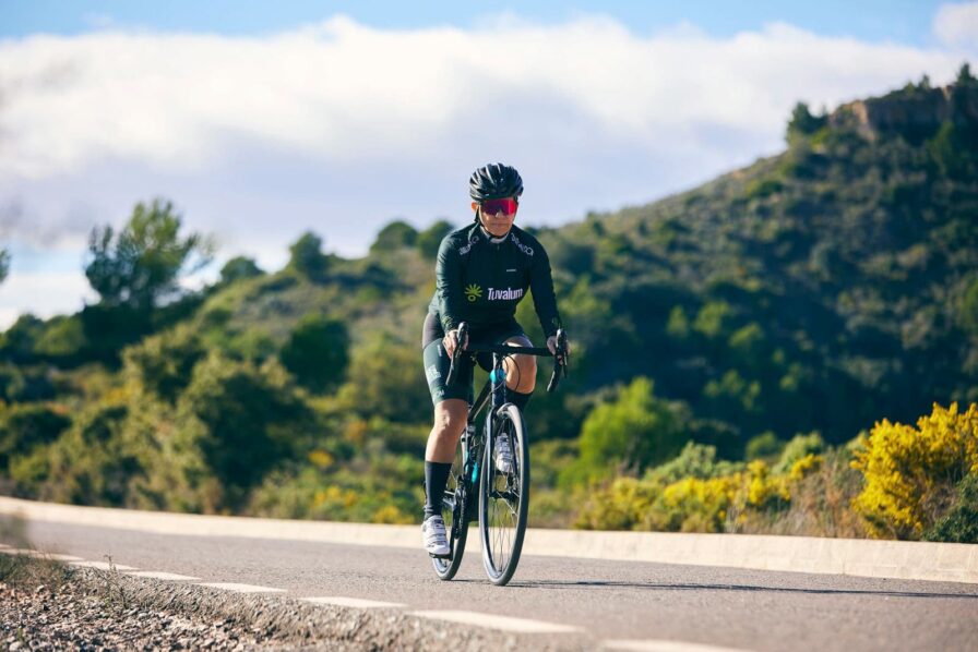 cyclist performing structured power training session without overtraining or burnout
